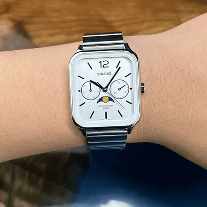Casio Vintage Moon Valmont